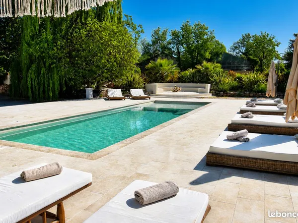 Mas provençal meublé 160 m² - 10 couchages - Piscine chauffée - Le Luc (83) - Location de septembre 