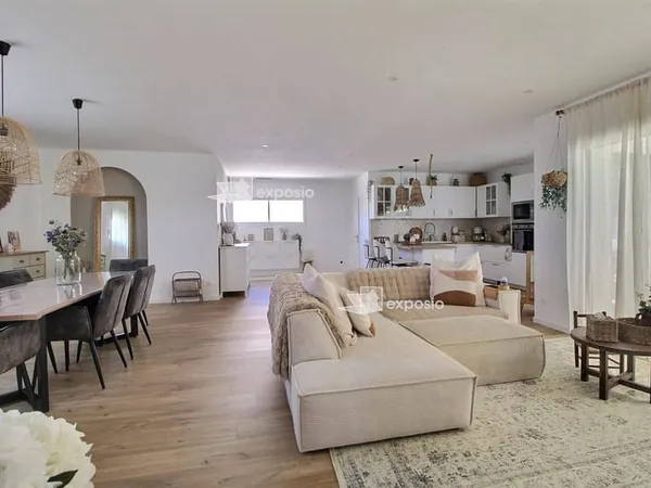 Maison de plain-pied 5 pièces 185 m²