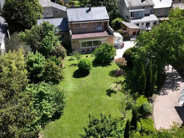 Maison 7 pièces 205 m²