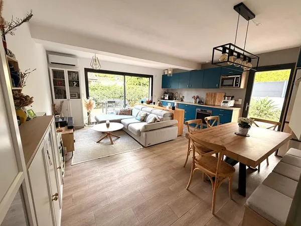 Maison Six Fours Les Plages 4 pièce(s) 78 m2