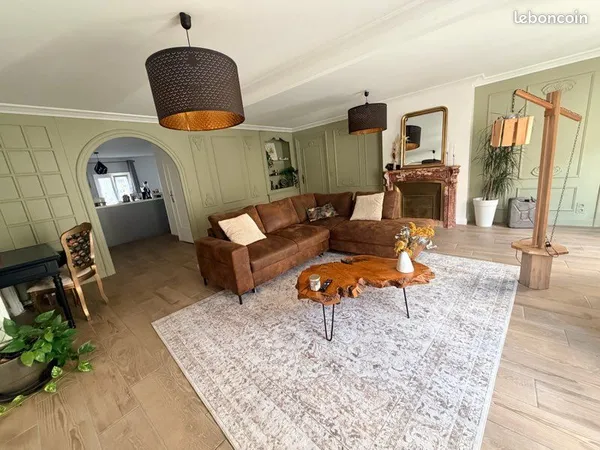 Appartement 90 m² rénové - Centre-Ville de Roanne - Terrasse & stationnement