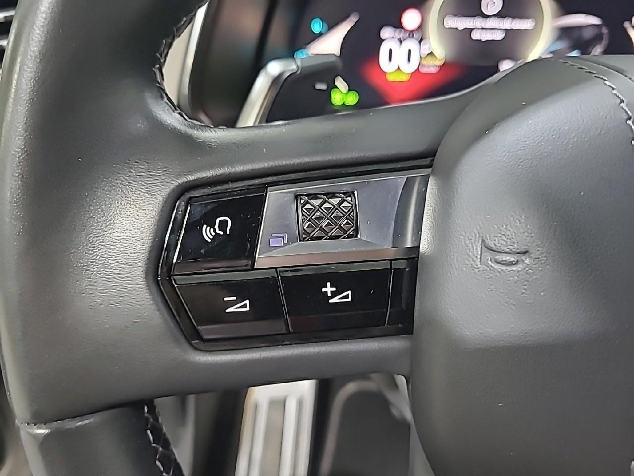 Ds Ds 7 crossback hybride rechargeable e-tense 225 eat8 opera — photo 21
