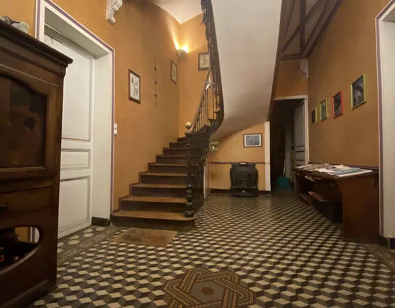 Maison 6 pièces 250 m²