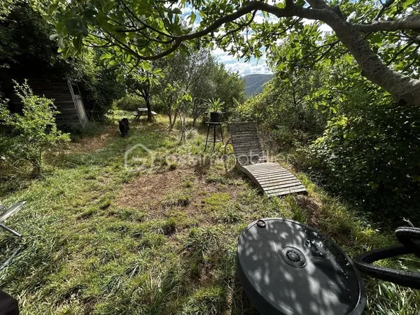 Maison en bois sur parcelle de 2,79 ha !