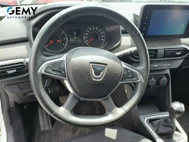 Dacia Sandero tce 90 - 22 — photo 13