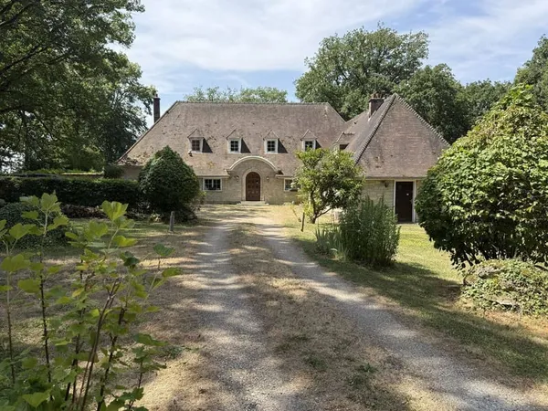 Villa 9 pièces 306 m²