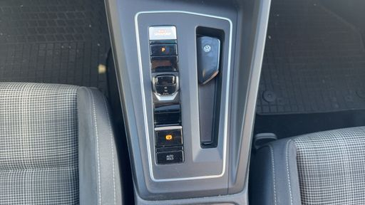 Volkswagen Golf 2.0 TDI 200 DSG7 - GTD – 2021 – 90101 km – Diesel – Boîte Automatique — photo 13