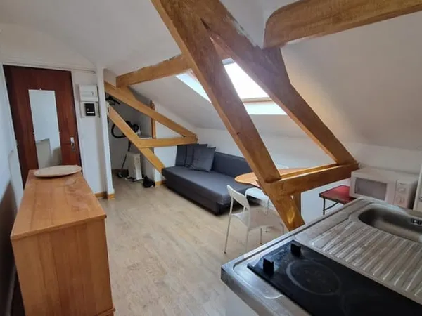 FONTENAY SOUS BOIS studio meublé 12 m² RER A / bois de Vincennes