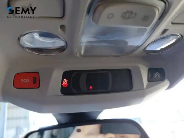 Citroën C5 Aircross hybride rechargeable 180 e-eat8 — photo 2
