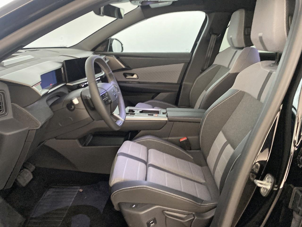 Opel Grandland 1.2 turbo hybrid 145 ch e-dct6 gs — photo 9