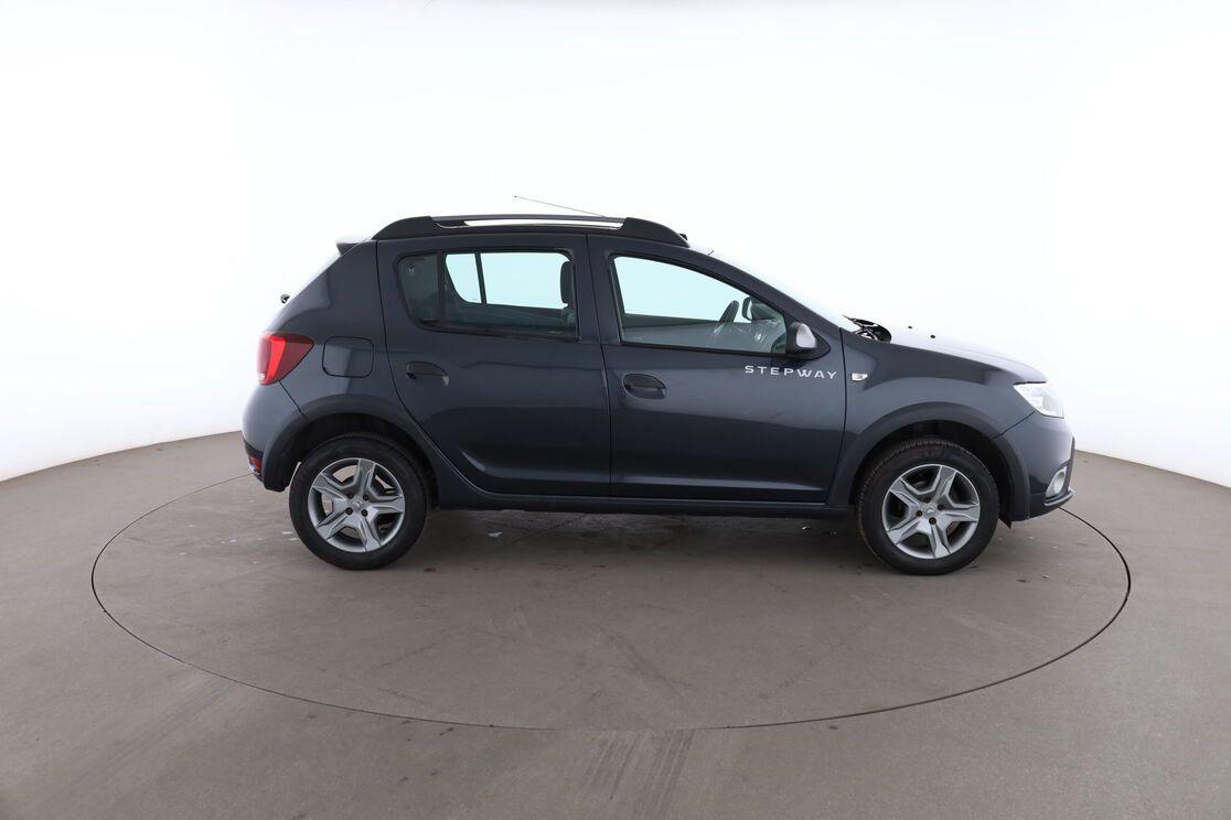 Dacia Sandero Stepway 0.9 TCe — photo 6