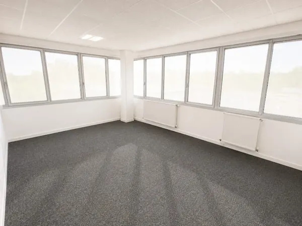 Local 465 m²