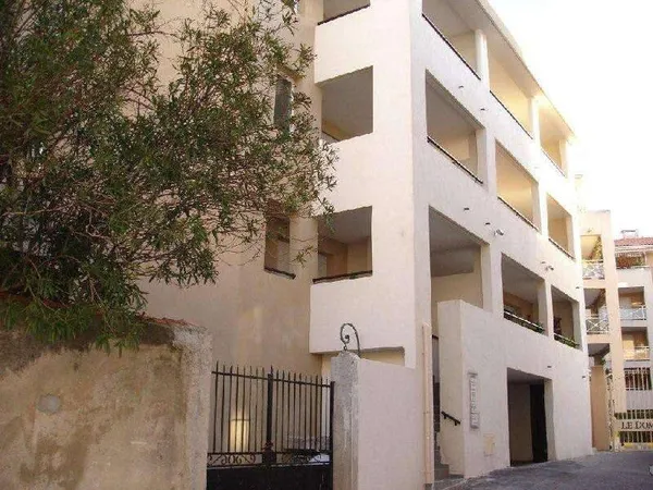 Stationnement Location Marseille 120€