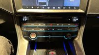 Jaguar F-Pace V8 5.0 Supercharged 550ch SVR AWD BVA8 — photo 26