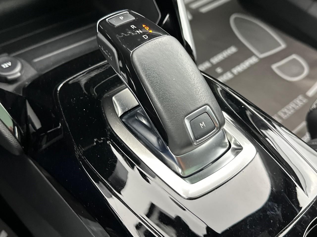 Peugeot 2008 puretech 130 s&s eat8 gt line — photo 31
