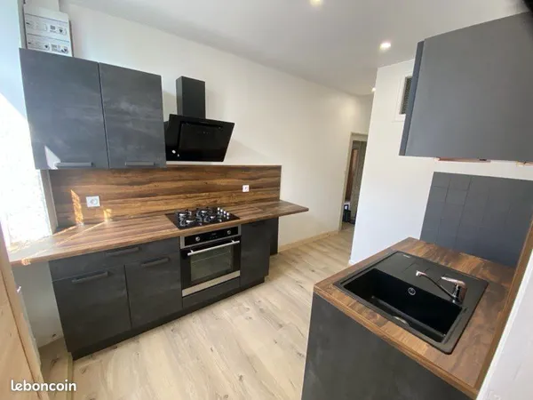Location appartement F3 Nozeroy( place principale)