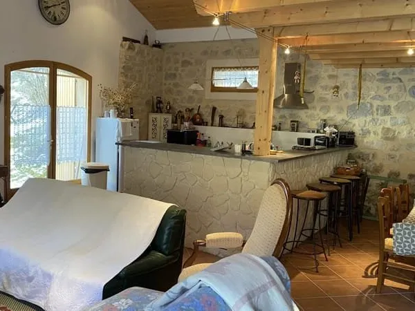 Charmante maison rénovée avec jardin et ruisseau - Drôme ✨