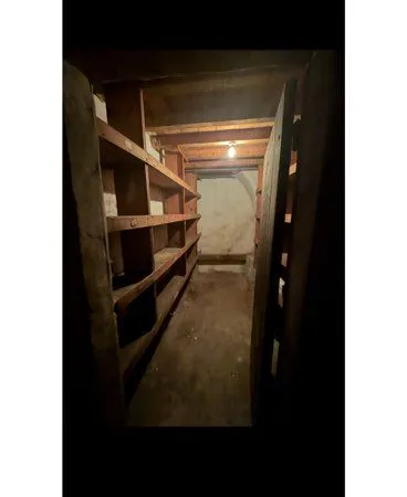 Cave en location