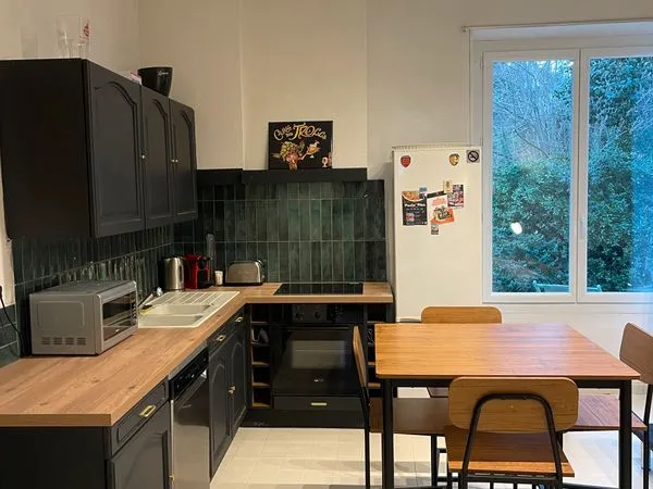 Appart 48m2 meublé - tout inclus - secteur Bedarrides Sorgues dispo octobre à juin