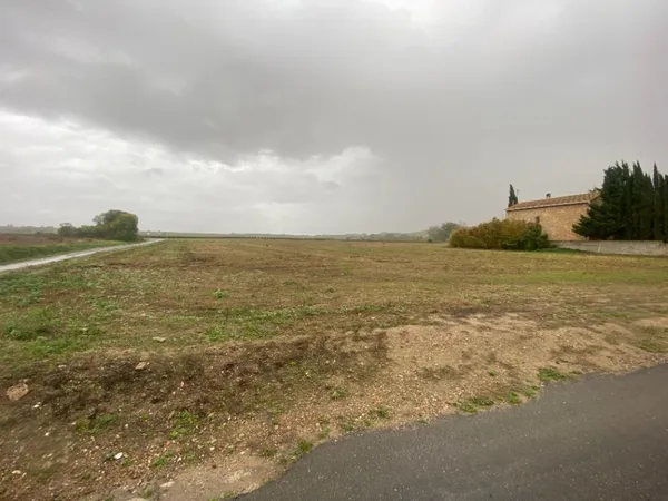 Terrain 372 m²