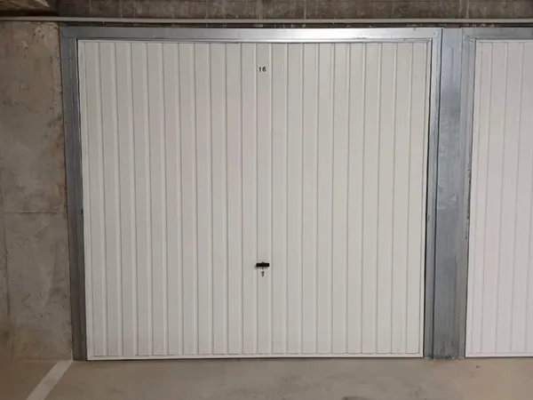 Garage à louer