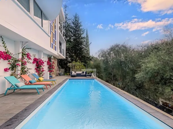 Belvédère contemporain - horizon marin et son rooftop suspendu vue mer