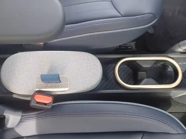 Mini Cooper electric se 218 ch — photo 34