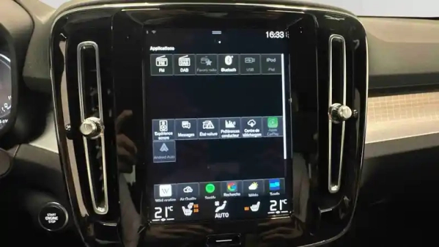 Volvo Xc40 t5 recharge 180+82 ch dct7 — photo 19
