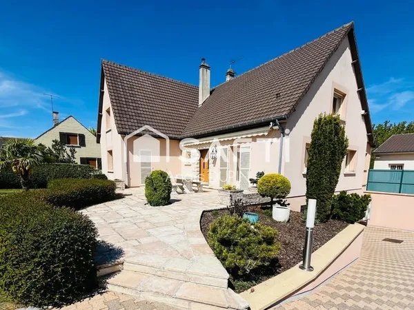 Pavillon familial sur sous-sol complet, 5 chambres