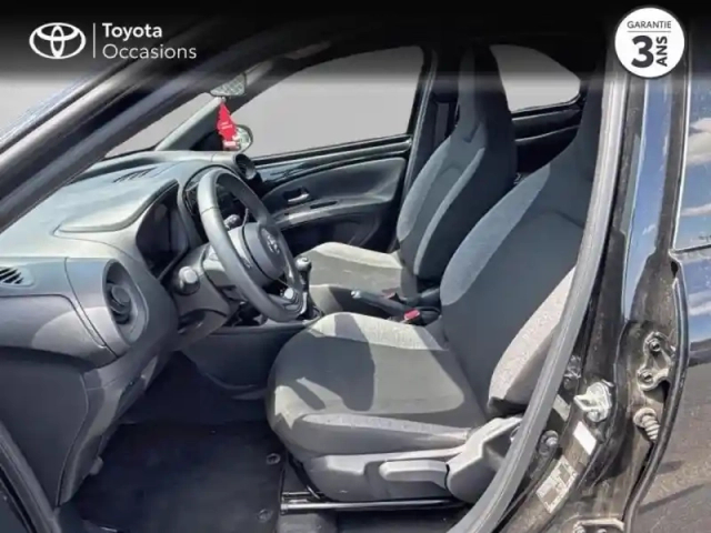 Toyota Aygo X 1.0 vvt-i 72ch dynamic my24 — photo 11