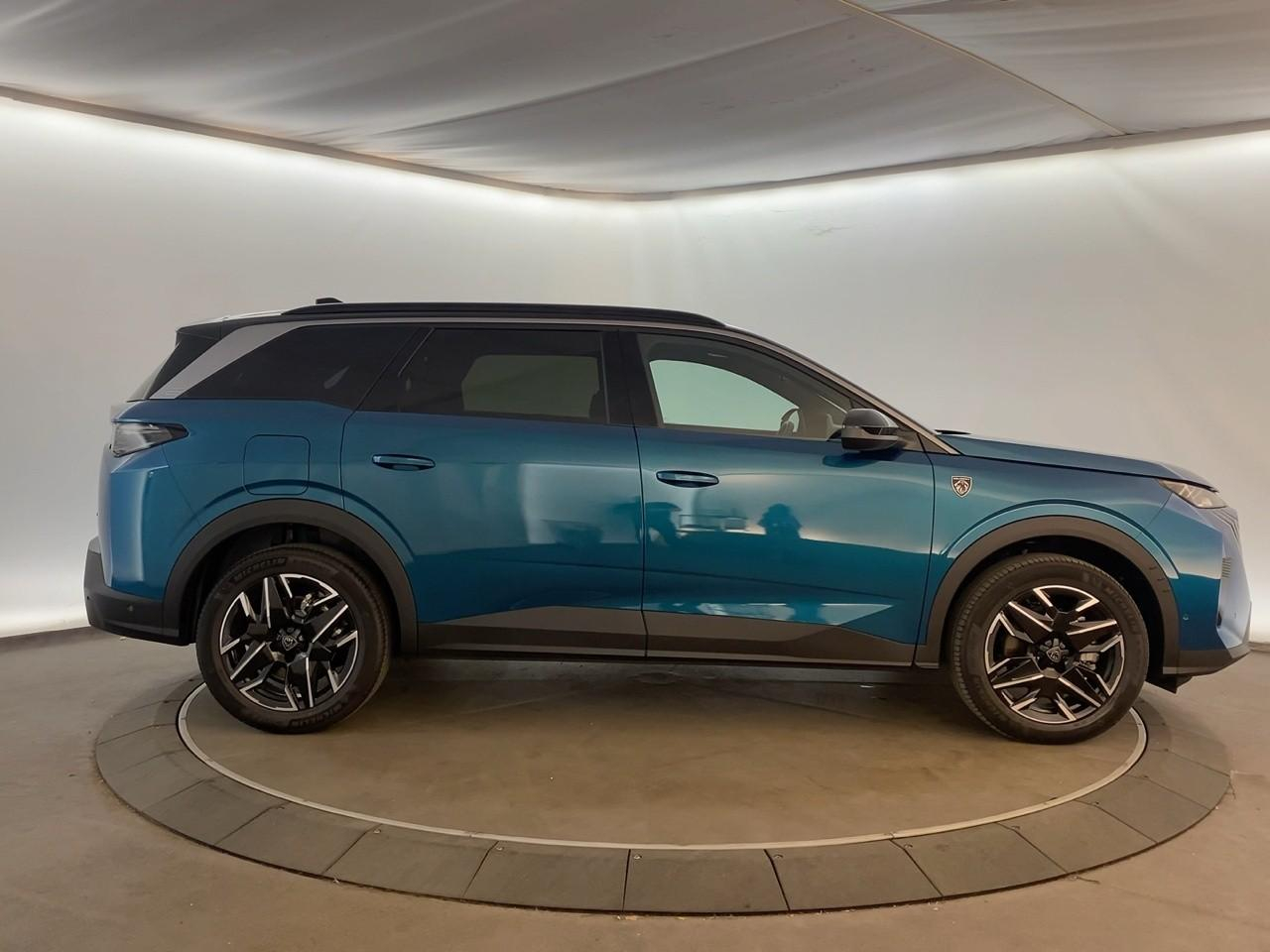 Peugeot 5008 hybrid 145 ch e-dcs6 gt — photo 4