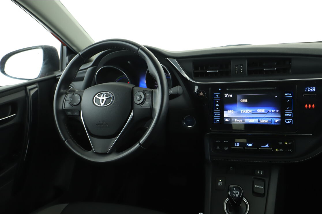 Toyota Auris 1.8 Hybride Dynamic — photo 12