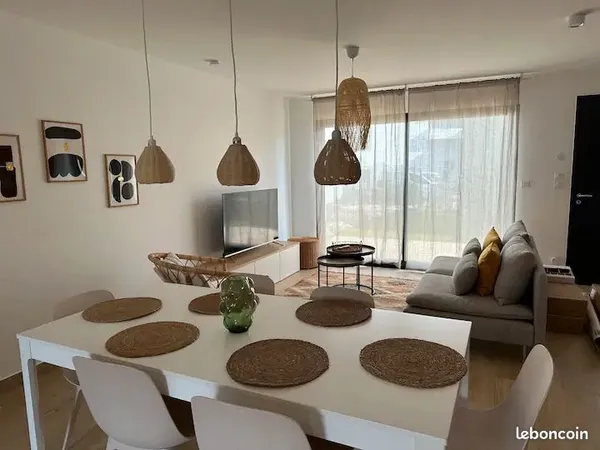 A louer Villa meublée - Mèze