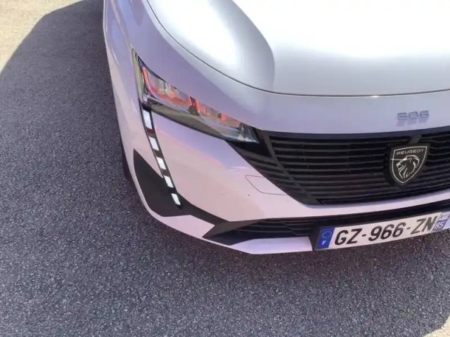 Peugeot 308 sw puretech 130ch s&amp;s eat8 — photo 16