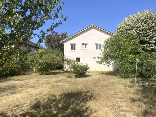 A vendre secteur Gramat maison individuelle proche de toutes les commodités, Jardin, 3 chambres, gar