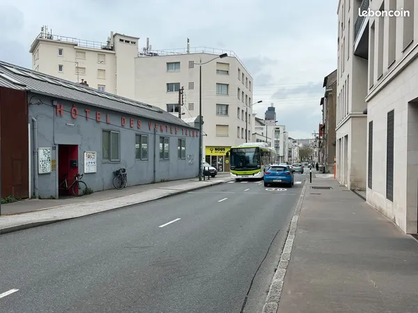Garage fermé / box - Centre-ville, quartier Monfoulon / Pitre Chevalier / Bonnefoy / Chanzy / Saint-