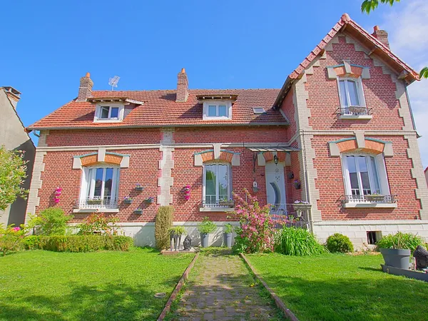 Maison 10 pièces 160 m²