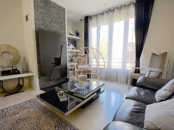 Maison 7 pièces 182 m²