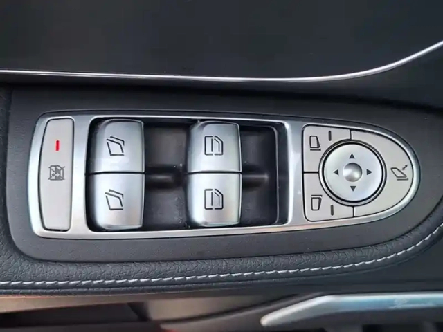 Mercedes Cla sse v 300 d extra-long avan — photo 18