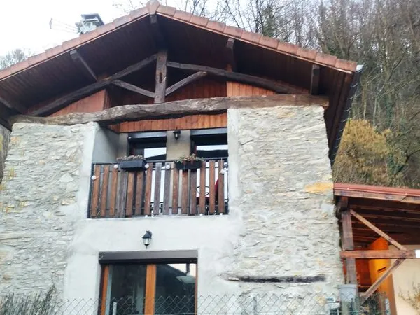 A louer - petite maison avec jardin