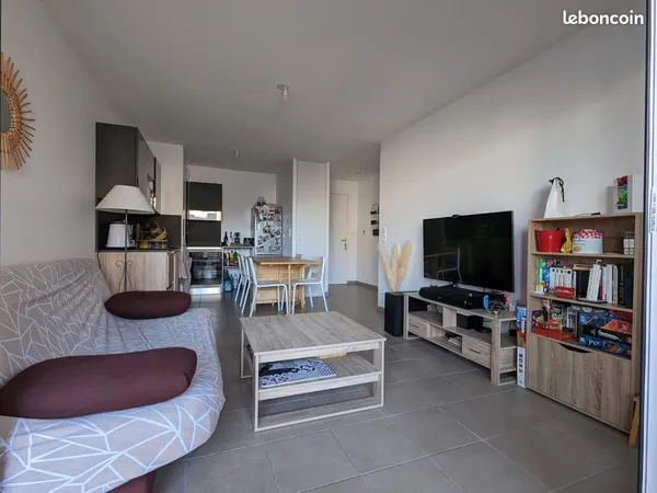 Location Joli T2 dans résidence récente, calme et paysagée