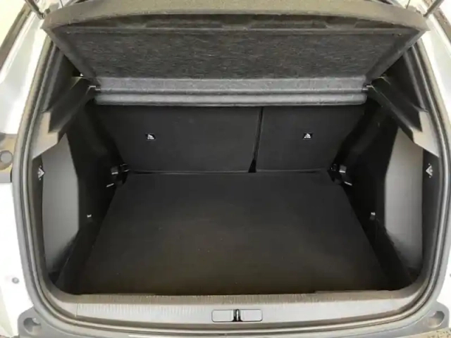Peugeot 2008 1.2 puretech 100ch s&amp;s active — photo 4