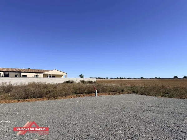Terrain 371 m²