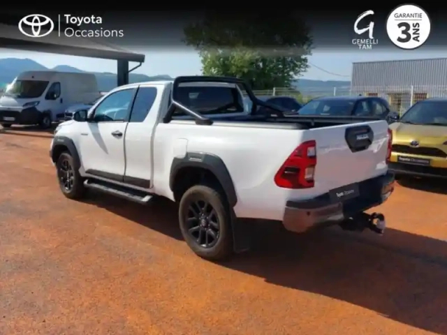 Toyota Hilux 2.8 d-4d 204ch x-tra cabine invincible 4wd bva my25 — photo 2