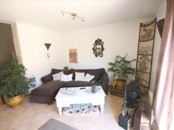APPARTEMENT MALAUCENE - 2 pièce(s) - 49 m2