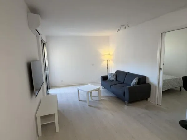 2 pièces meublé 35 m² Balcon + cave privative 5m2