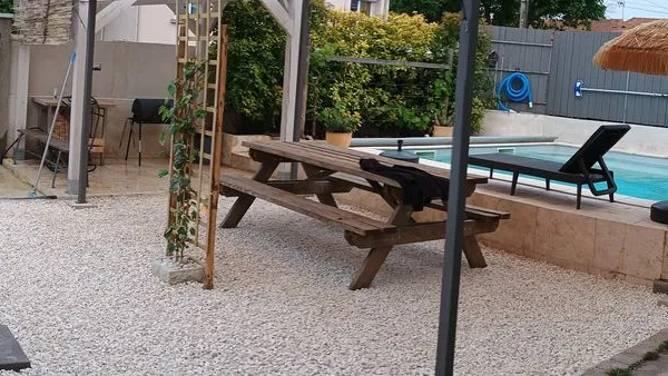 Maison rénovée avec piscine dans le quartier Beausoleil