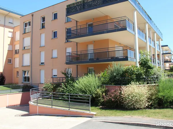 Appartement récent T2 RDC Saint-Diè centre