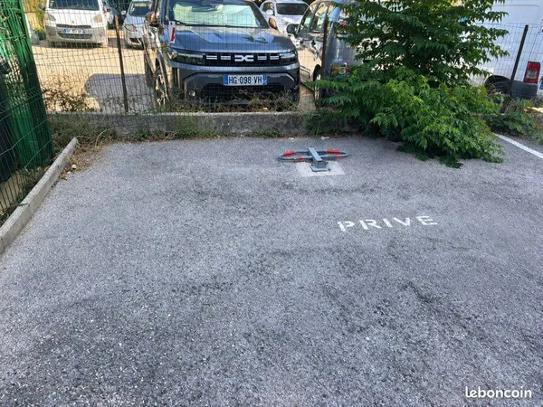 Loue place de parking
