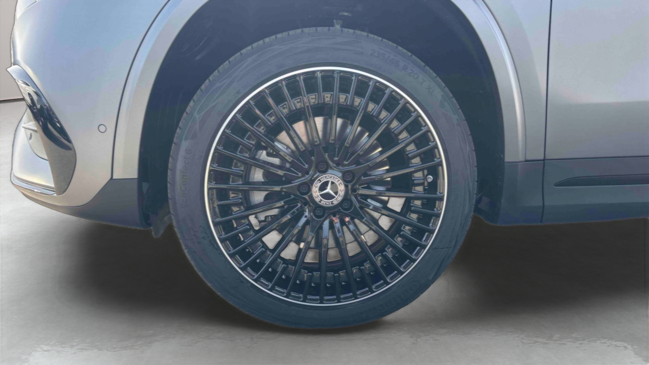 Mercedes EQA 300 4Matic — photo 14